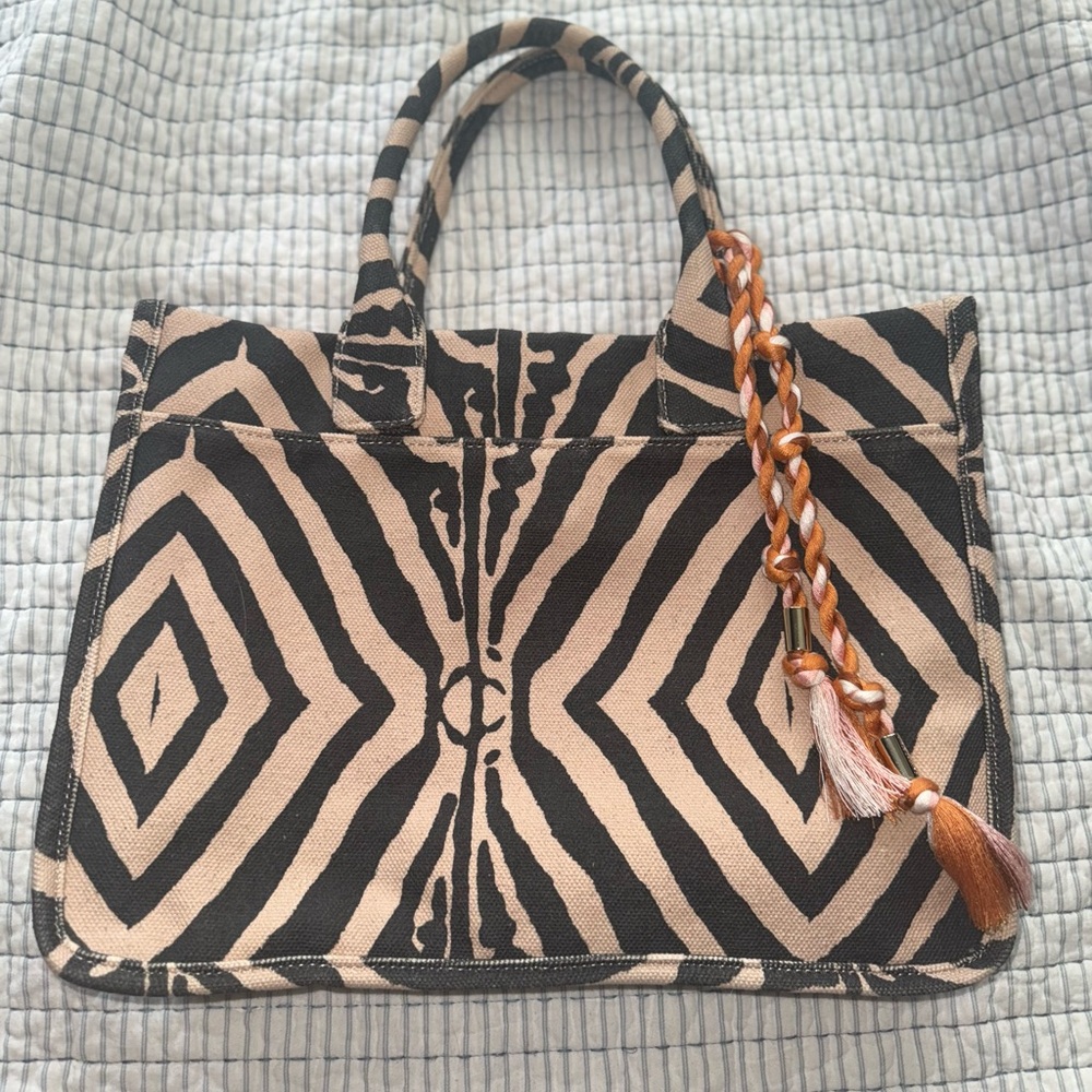 Tote bag
